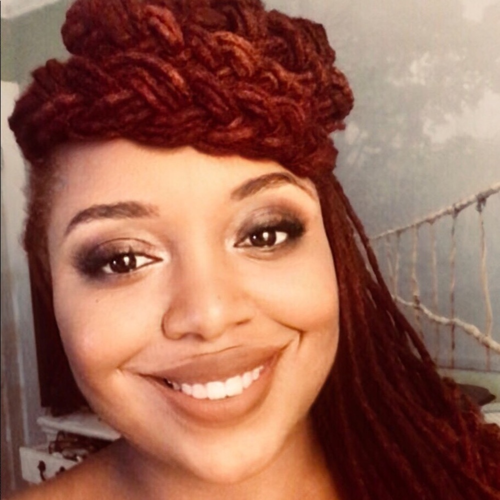 Meet your Posher, Janelle